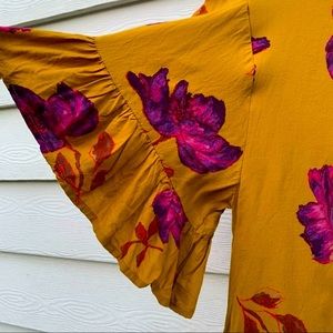 🌼 UO Gold & Chartreuse Floral Rayon Mini Dress ♥️ Pleated Ruffle Hem/Sleeves 🌼